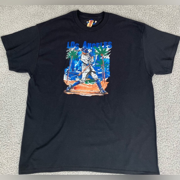 Los Angeles Dodgers MLB Stadium Palm Trees Hills Mookie Betts Home Run Black Tee - Picture 2 of 4
